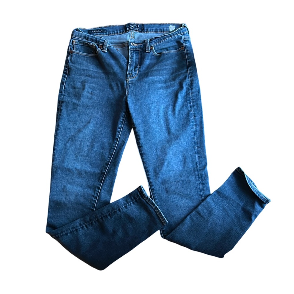 Super Flattering Straight Leg Jeans